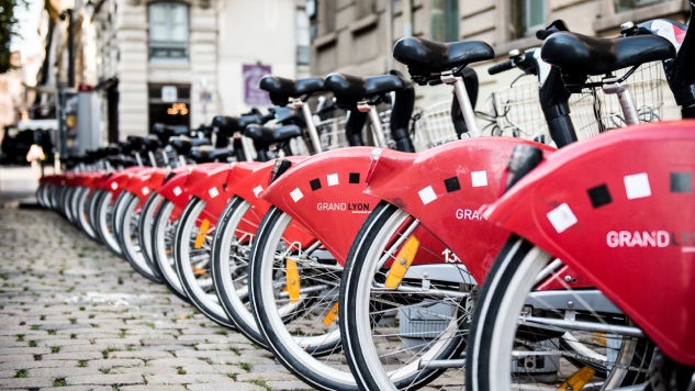 Uma abordagem heurística para um problema de rebalanceamento estático em sistemas de compartilhamento de bicicletas
