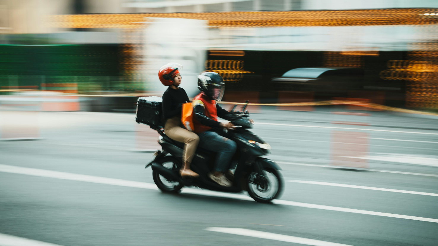 Roteamento de motocicletas para viagens compartilhadas entre pessoas e pacotes